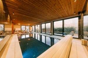 Imobiliarele de lux, refugiu în vremuri instabile